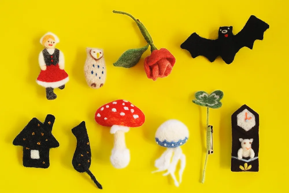 羊毛フェルトの手づくりブローチ